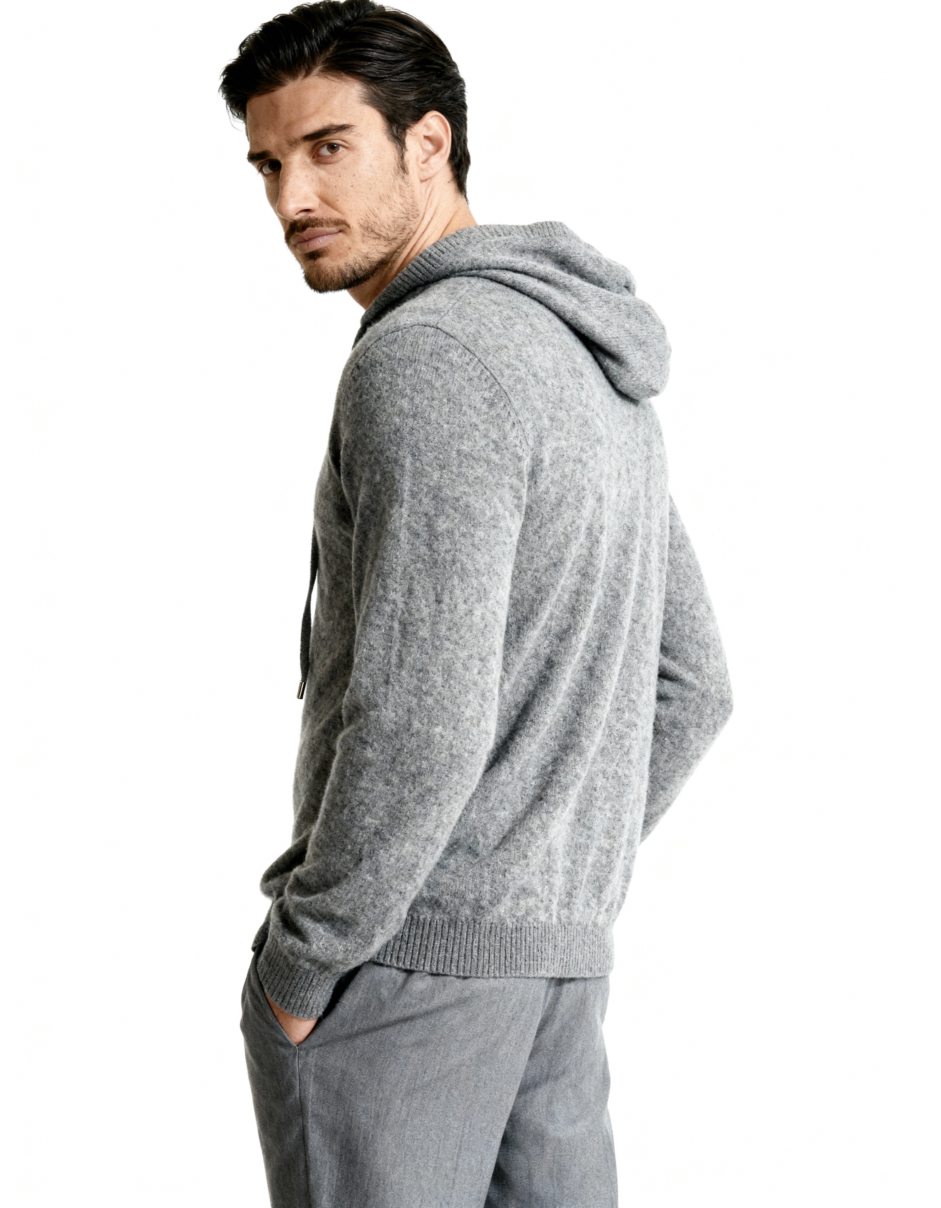 Hoodie Noir – Luxury Soft Knit